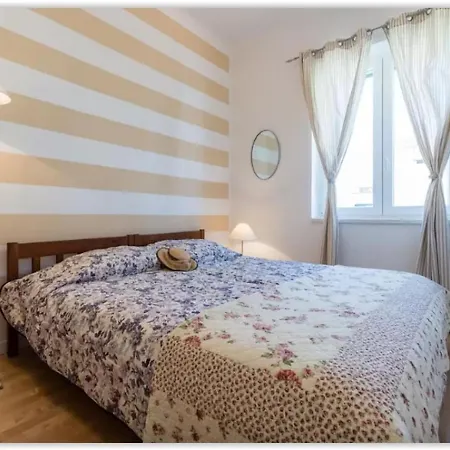 Nice Flat In City Center Апартаменты Сплит
